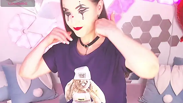 LexiKiss online show from March 7, 2025, 6:02 am