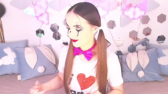 Snapshot of LexiKiss chatting on February 20, 2026, 10:32 pm LexiKiss online show from February 20, 2026, 10:32 pm