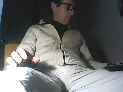 Snapshot of Moro_ra chatting on December 4, 2025, 7:22 pm Moro ra online show from December 4, 2025, 7:22 pm