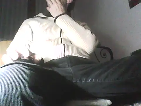 Snapshot of Moro_ra chatting on December 16, 2025, 7:08 pm Moro ra online show from December 16, 2025, 7:08 pm