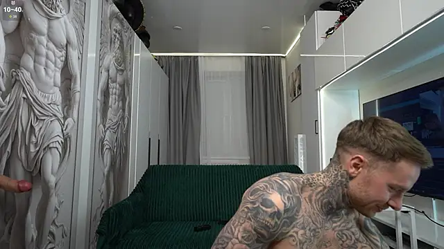 Snapshot of NickHOWLEN chatting on November 23, 2025, 3:01 pm NickHOWLEN online show from November 23, 2025, 3:01 pm