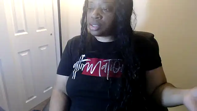 Snapshot of Sexymona1218 chatting on January 16, 2026, 5:11 am Sexymona1218 online show from January 16, 2026, 5:11 am