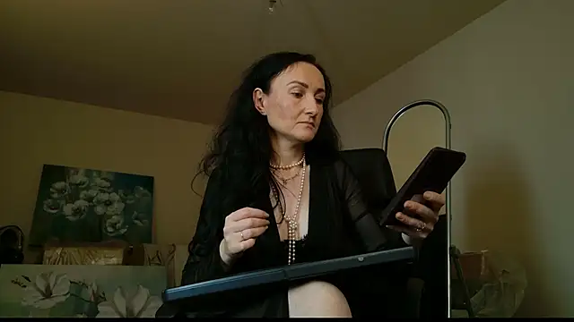 lara heaven online show from September 15, 2025, 6:46 am