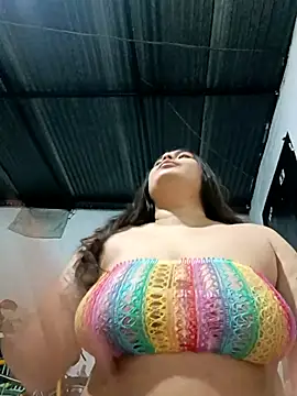 Snapshot of xandra252 chatting on November 10, 2025, 6:12 am xandra252 online show from November 10, 2025, 6:12 am