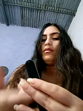 xandra252 online show from June 25, 2026, 6:56 pm
