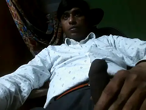 Snapshot of desiboy1101 chatting on March 16, 2025, 1:27 pm desiboy1101 online show from March 16, 2025, 1:27 pm