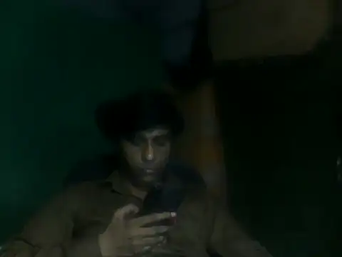 Snapshot of desiboy1101 chatting on September 23, 2025, 3:20 am desiboy1101 online show from September 23, 2025, 3:20 am