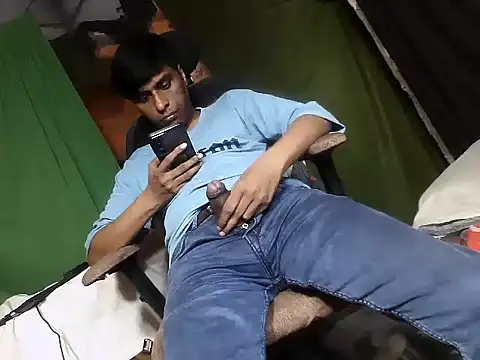 Snapshot of desiboy1101 chatting on November 2, 2025, 6:05 am desiboy1101 online show from November 2, 2025, 6:05 am