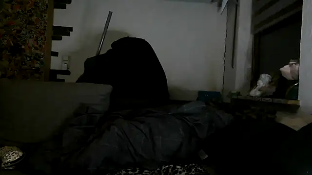 Snapshot of RoxxyInk chatting on April 25, 2026, 11:35 pm RoxxyInk online show from April 25, 2026, 11:35 pm