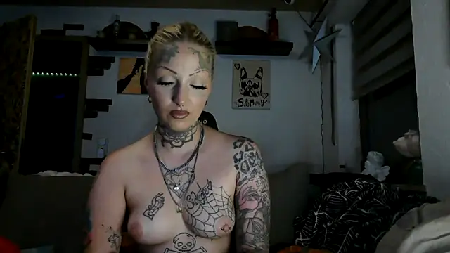 Snapshot of RoxxyInk chatting on May 30, 2026, 12:52 am RoxxyInk online show from May 30, 2026, 12:52 am