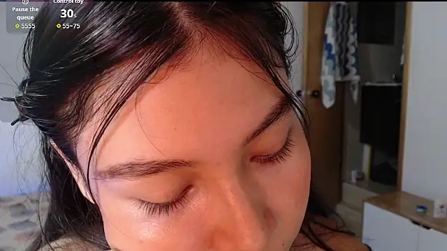 Snapshot of evolet01 chatting on October 25, 2025, 9:53 pm evolet01 online show from October 25, 2025, 9:53 pm