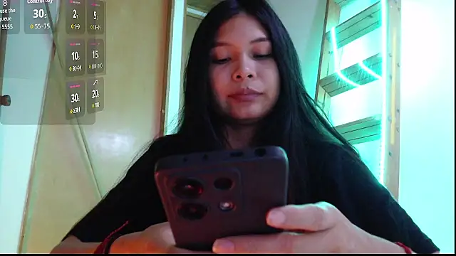 Snapshot of evolet01 chatting on February 18, 2026, 2:40 am evolet01 online show from February 18, 2026, 2:40 am