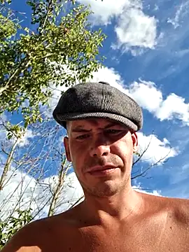 viraglaci18xh online show from September 17, 2025, 1:57 pm