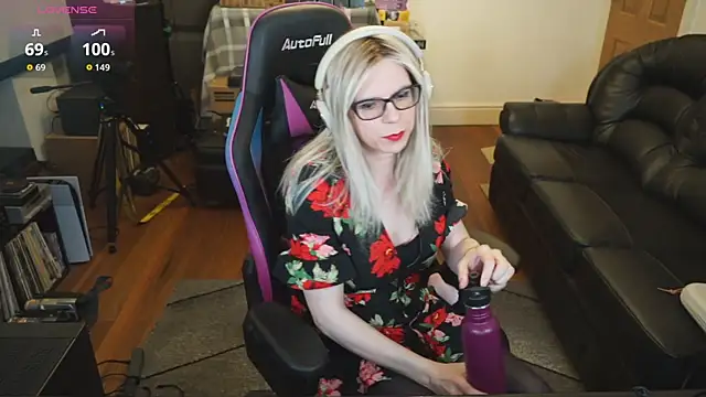 Snapshot of KelseyCobalt chatting on October 26, 2025, 9:42 pm KelseyCobalt online show from October 26, 2025, 9:42 pm