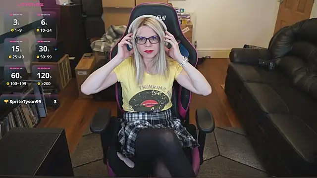 Snapshot of KelseyCobalt chatting on December 15, 2025, 9:52 pm KelseyCobalt online show from December 15, 2025, 9:52 pm