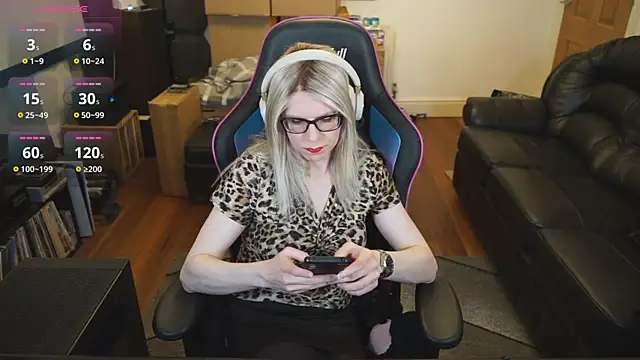 Snapshot of KelseyCobalt chatting on December 18, 2025, 9:21 pm KelseyCobalt online show from December 18, 2025, 9:21 pm