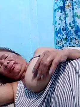 sexylizzy4u online show from December 13, 2025, 9:20 pm