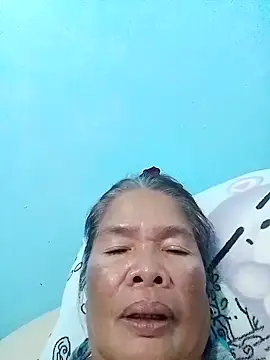 Snapshot of sexylizzy4u chatting on February 6, 2026, 3:22 am sexylizzy4u online show from February 6, 2026, 3:22 am