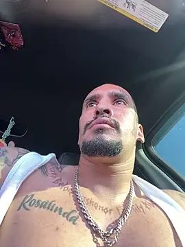 Snapshot of Slumlords chatting on February 23, 2026, 10:40 pm Slumlords online show from February 23, 2026, 10:40 pm