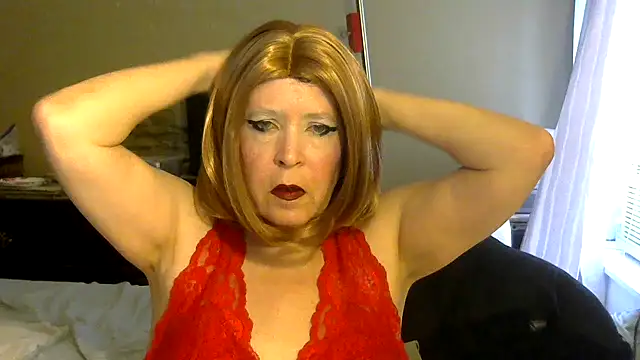 LavondiaStarr online show from June 18, 2026, 8:24 pm