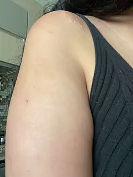 Snapshot of emilyjohanson chatting on January 15, 2025, 2:02 pm emilyjohanson online show from January 15, 2025, 2:02 pm