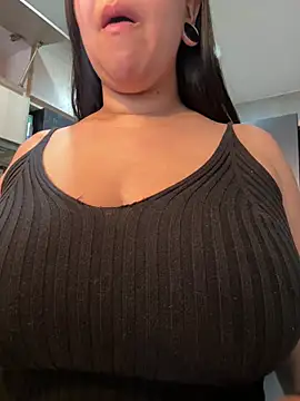 Snapshot of emilyjohanson chatting on March 18, 2025, 2:15 pm emilyjohanson online show from March 18, 2025, 2:15 pm