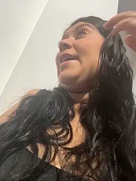 emilyjohanson online show from May 27, 2026, 5:43 pm