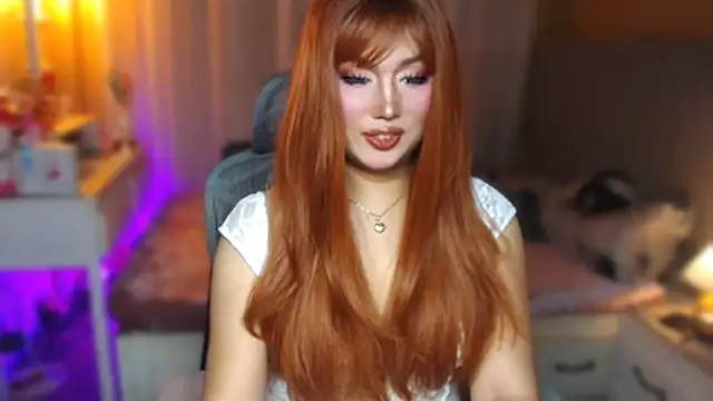 HOTnWILDalice online show from June 26, 2026, 2:38 am