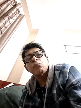 Snapshot of iamkahn_44 chatting on December 16, 2025, 10:37 pm iamkahn 44 online show from December 16, 2025, 10:37 pm