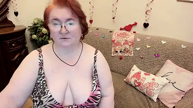 leiamillersonn online show from February 9, 2026, 5:28 pm