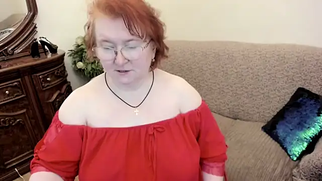 leiamillersonn online show from April 14, 2026, 6:41 am