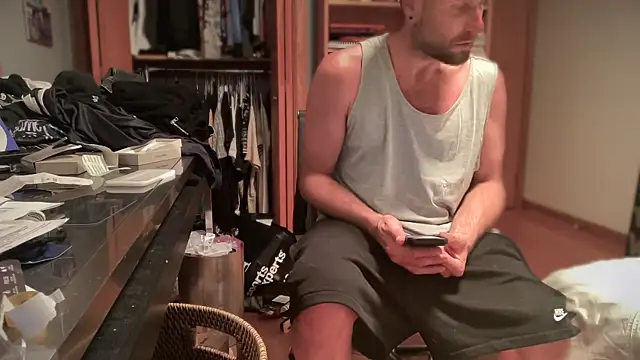 FckbbOy online show from June 17, 2026, 4:26 am