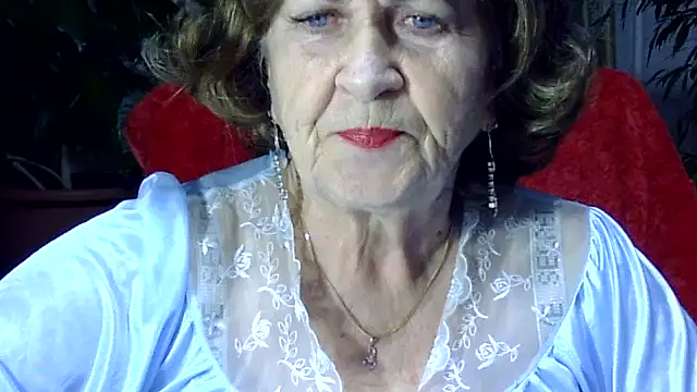 Snapshot of Emma52610 chatting on November 21, 2025, 5:00 pm Emma52610 online show from November 21, 2025, 5:00 pm