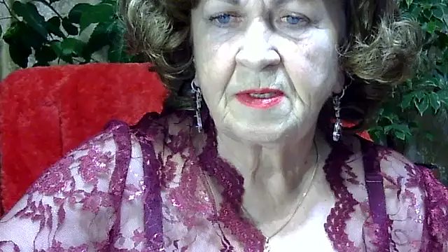 Snapshot of Emma52610 chatting on November 25, 2025, 3:23 pm Emma52610 online show from November 25, 2025, 3:23 pm