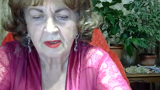 Snapshot of Emma52610 chatting on February 14, 2026, 2:36 pm Emma52610 online show from February 14, 2026, 2:36 pm