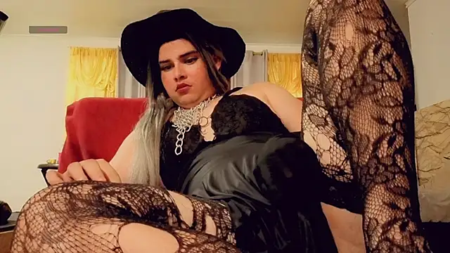 camyl93 online show from November 24, 2025, 10:20 pm