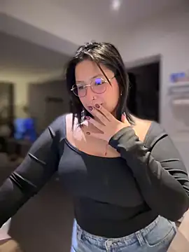 DannaaMeliza online show from December 2, 2024, 4:31 pm