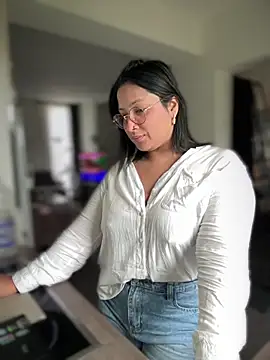 DannaaMeliza online show from December 3, 2024, 1:21 pm