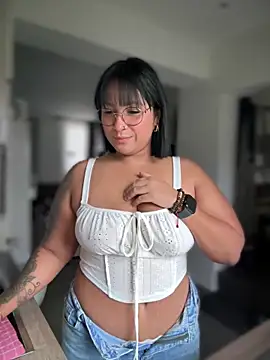 DannaaMeliza online show from December 19, 2024, 9:51 am