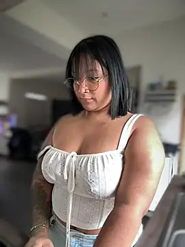 DannaaMeliza online show from January 7, 2025, 10:43 am