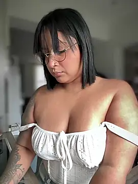 DannaaMeliza online show from January 7, 2025, 1:46 pm