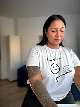 DannaaMeliza online show from September 27, 2025, 9:03 am