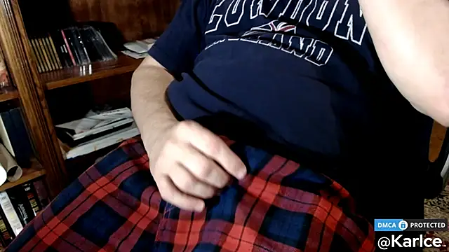 Snapshot of karlce chatting on December 19, 2024, 3:51 am karlce online show from December 19, 2024, 3:51 am