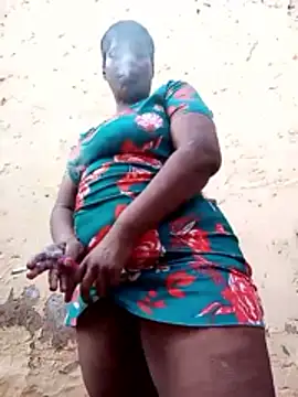 SQUITBOOTY online show from April 12, 2026, 6:29 am