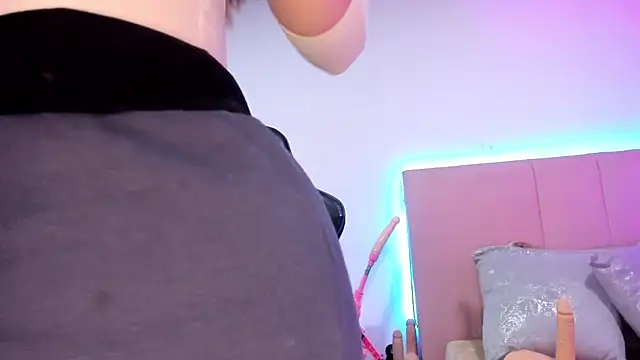 melani xc online show from November 19, 2025, 3:34 pm