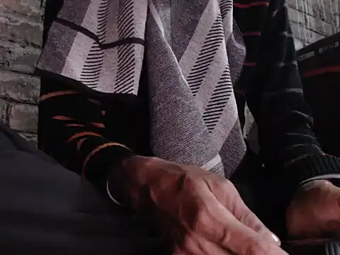 Snapshot of ThethunderPo chatting on December 26, 2024, 2:48 pm ThethunderPo online show from December 26, 2024, 2:48 pm