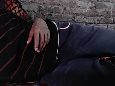 Snapshot of ThethunderPo chatting on December 29, 2024, 3:13 pm ThethunderPo online show from December 29, 2024, 3:13 pm