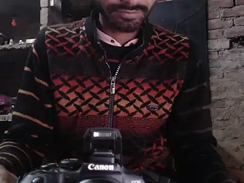 Snapshot of ThethunderPo chatting on December 31, 2024, 6:27 am ThethunderPo online show from December 31, 2024, 6:27 am