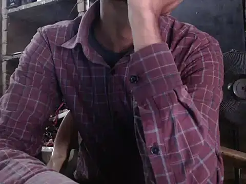 Snapshot of ThethunderPo chatting on February 21, 2025, 9:24 am ThethunderPo online show from February 21, 2025, 9:24 am