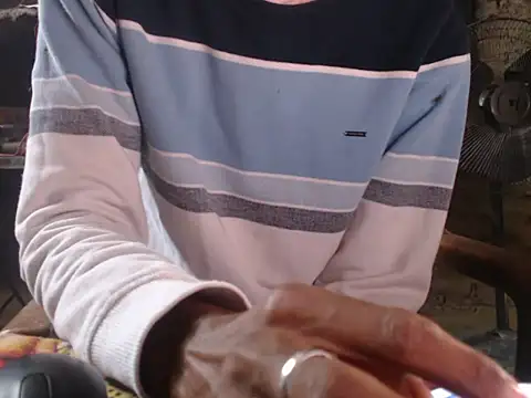 Snapshot of ThethunderPo chatting on February 27, 2025, 2:42 am ThethunderPo online show from February 27, 2025, 2:42 am